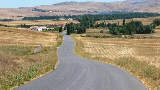 Akkuzulu’nun Ana Yolu Genişleyecek